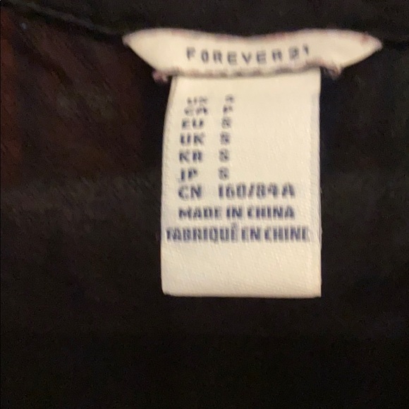 🔥3 FOR $10🔥 Short Sleeve Button Down Shirt - Picture 2 of 4